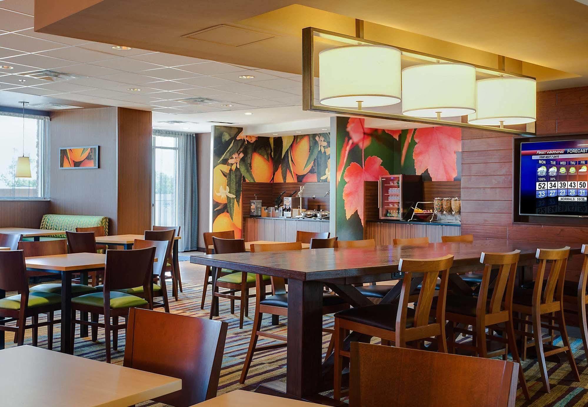 Fairfield Inn & Suites Dallas West / I-30 Exterior foto